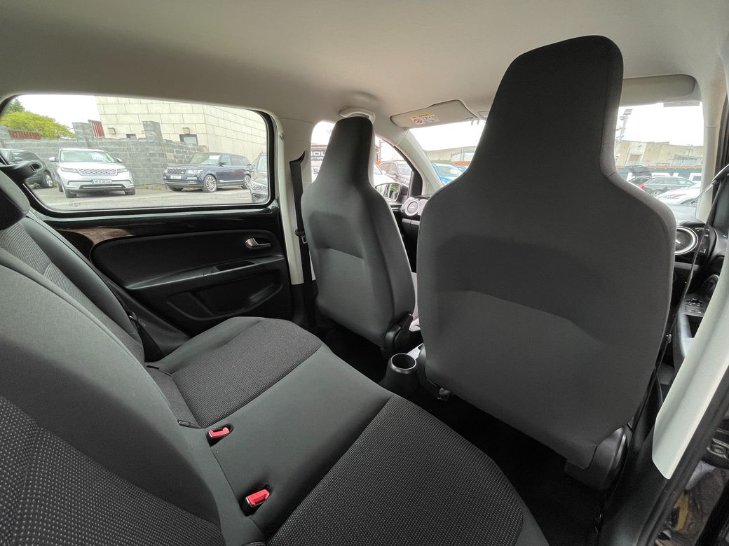 2016 Volkswagen up!