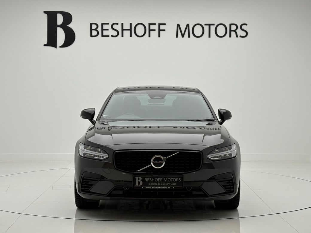 2022 Volvo S90