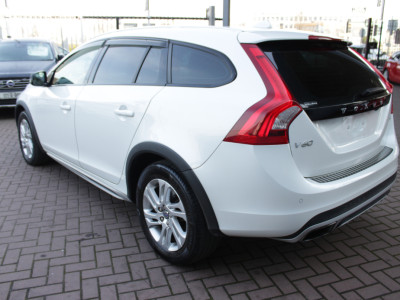2016 Volvo V60 Cross Country