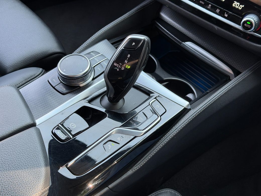 2023 BMW 530