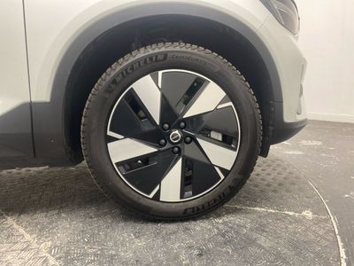 2025 Volvo XC40