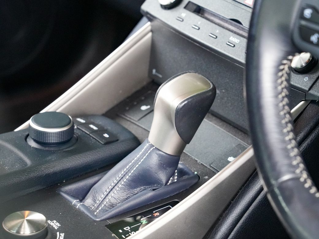 2016 Lexus IS