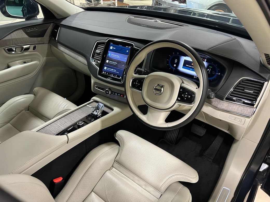 2023 Volvo XC90