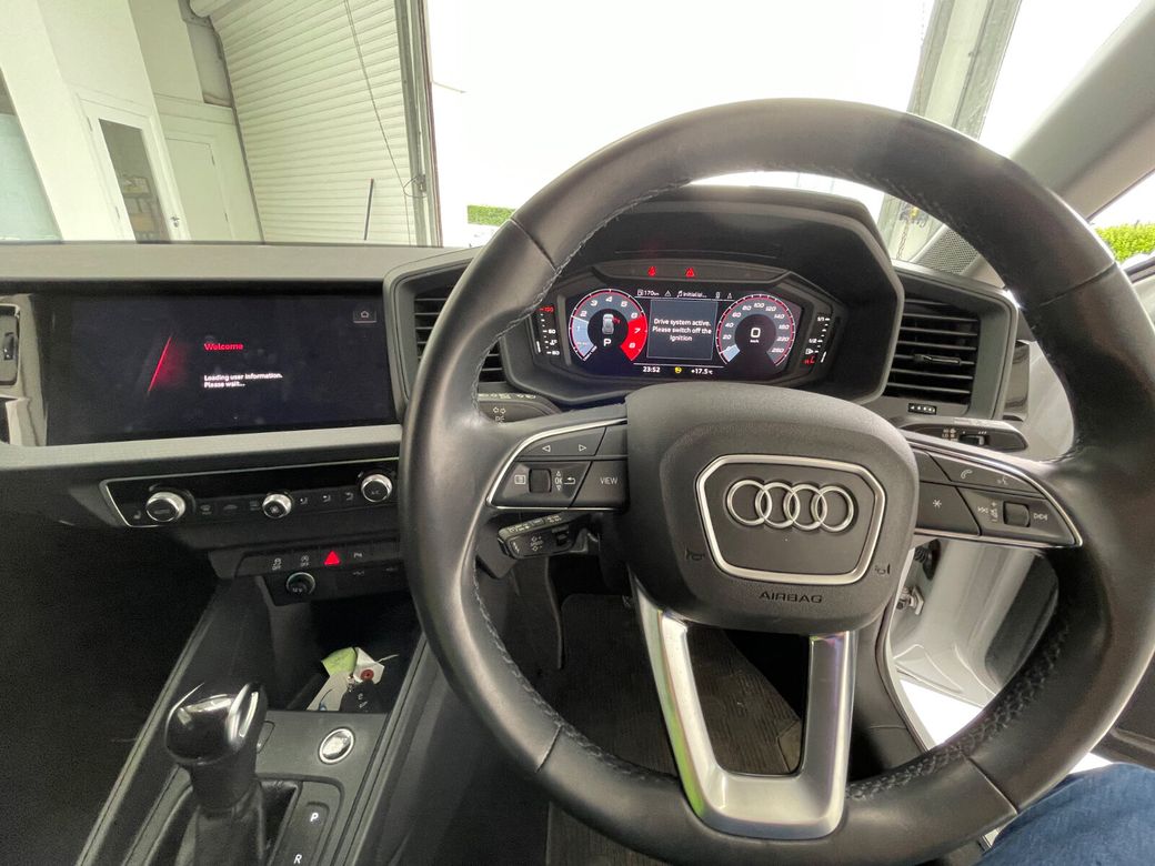 2022 Audi A1