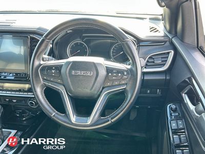 2024 Silver Isuzu D-MAX