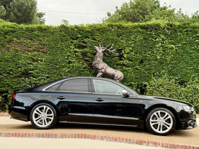 2016 Audi S8