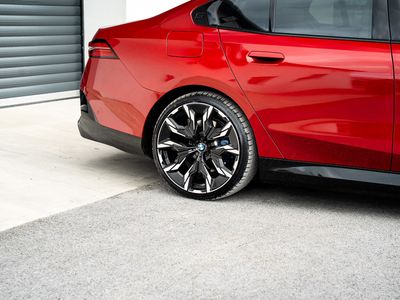 2024 BMW i5