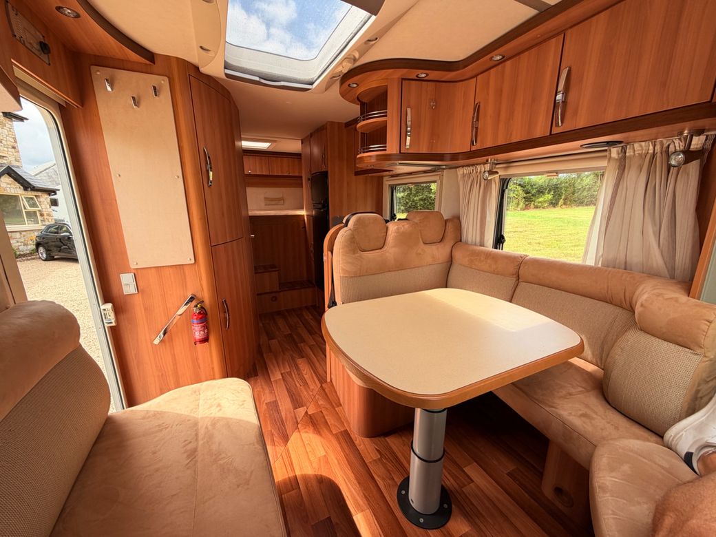 2013 HYMER  T614 CL L.H.D MANUAL 
