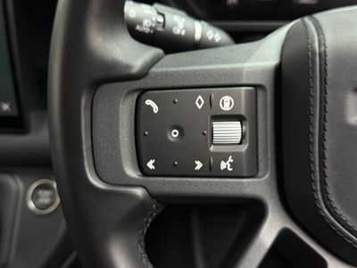 2025 Land Rover Defender