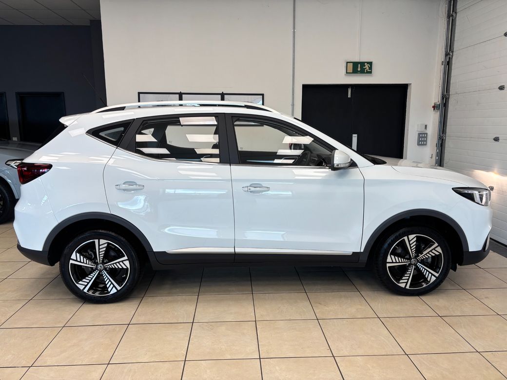 2021 MG ZS