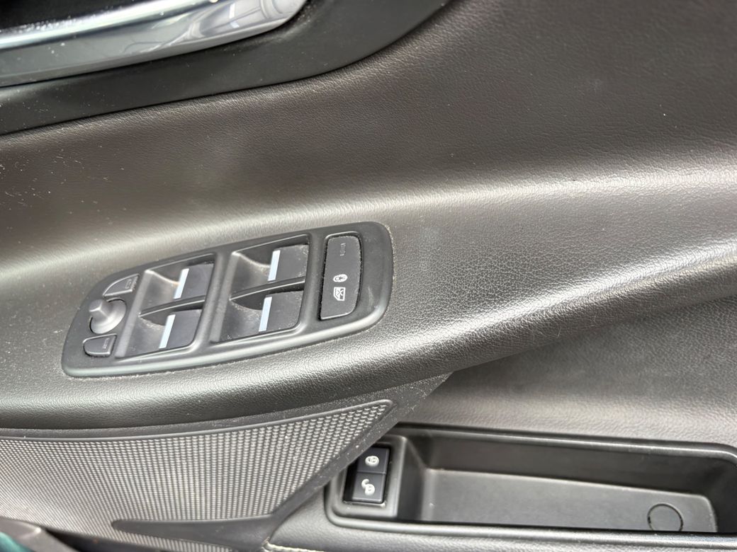 2018 Jaguar XE