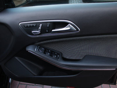 2018 Mercedes-Benz A 180