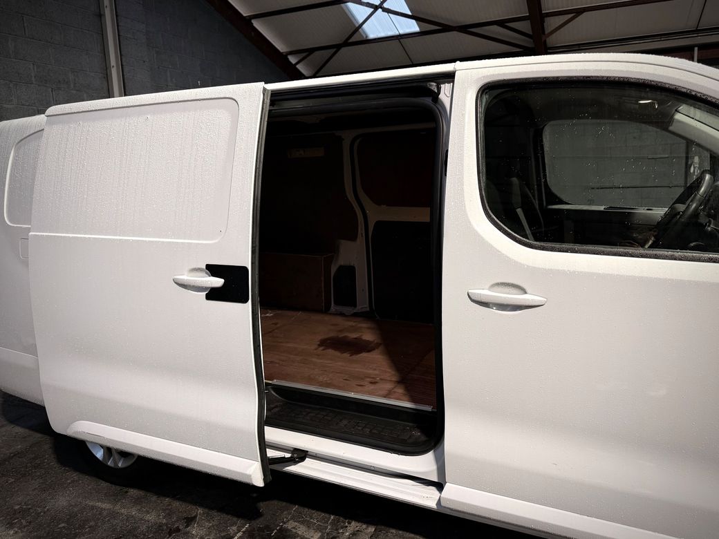 2022 Vauxhall Vivaro