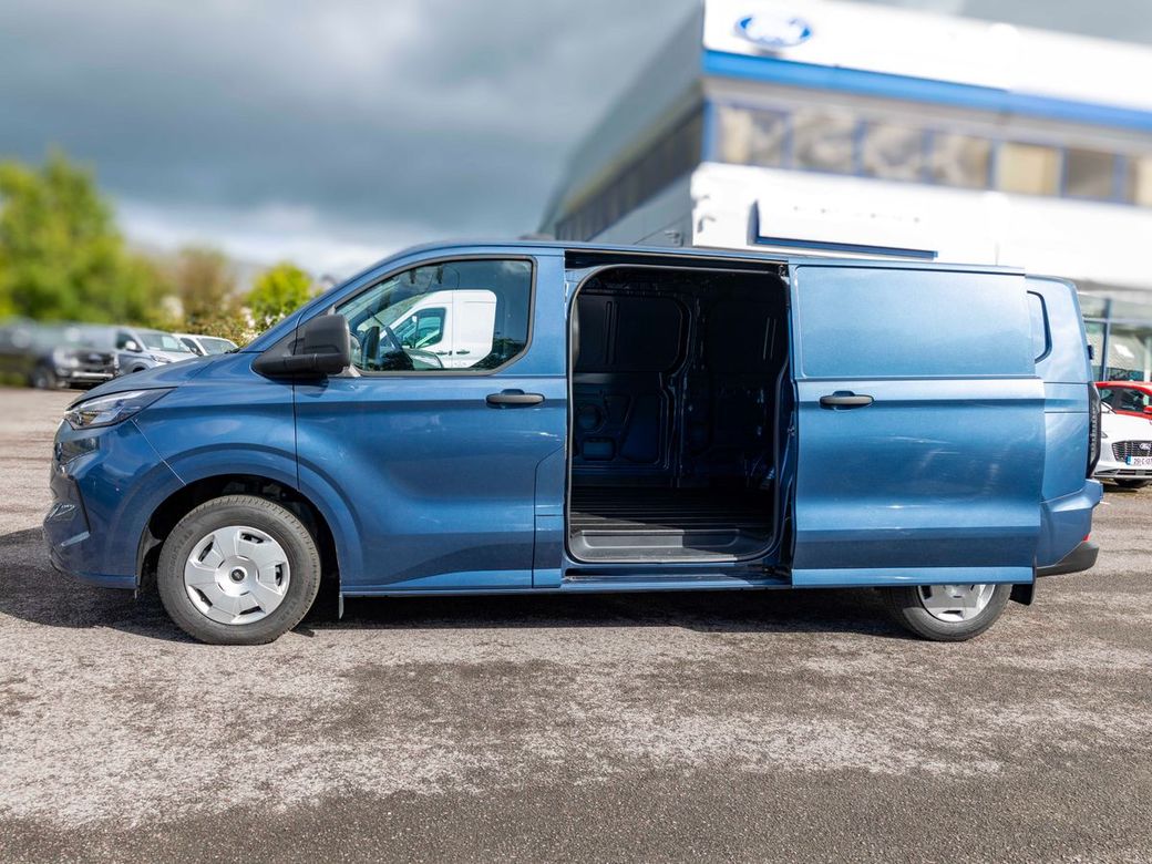 2025 Ford Transit Custom