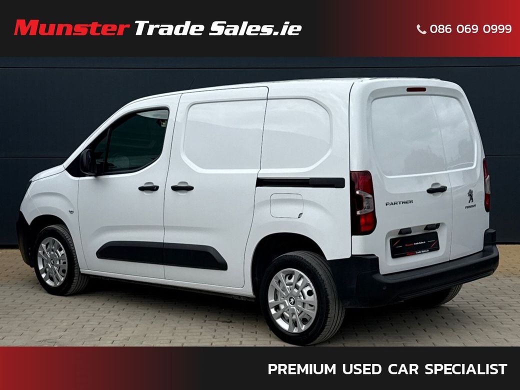 2022 Peugeot Partner