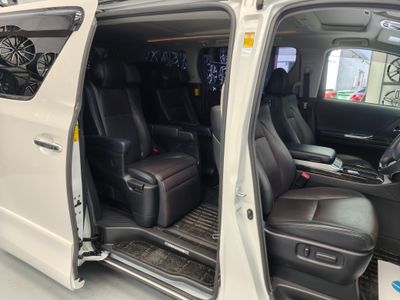 2014 Toyota Vellfire