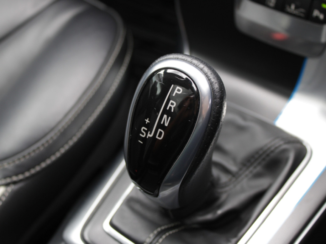 2016 Volvo V40