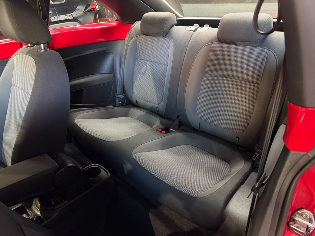 2013 Volkswagen Beetle