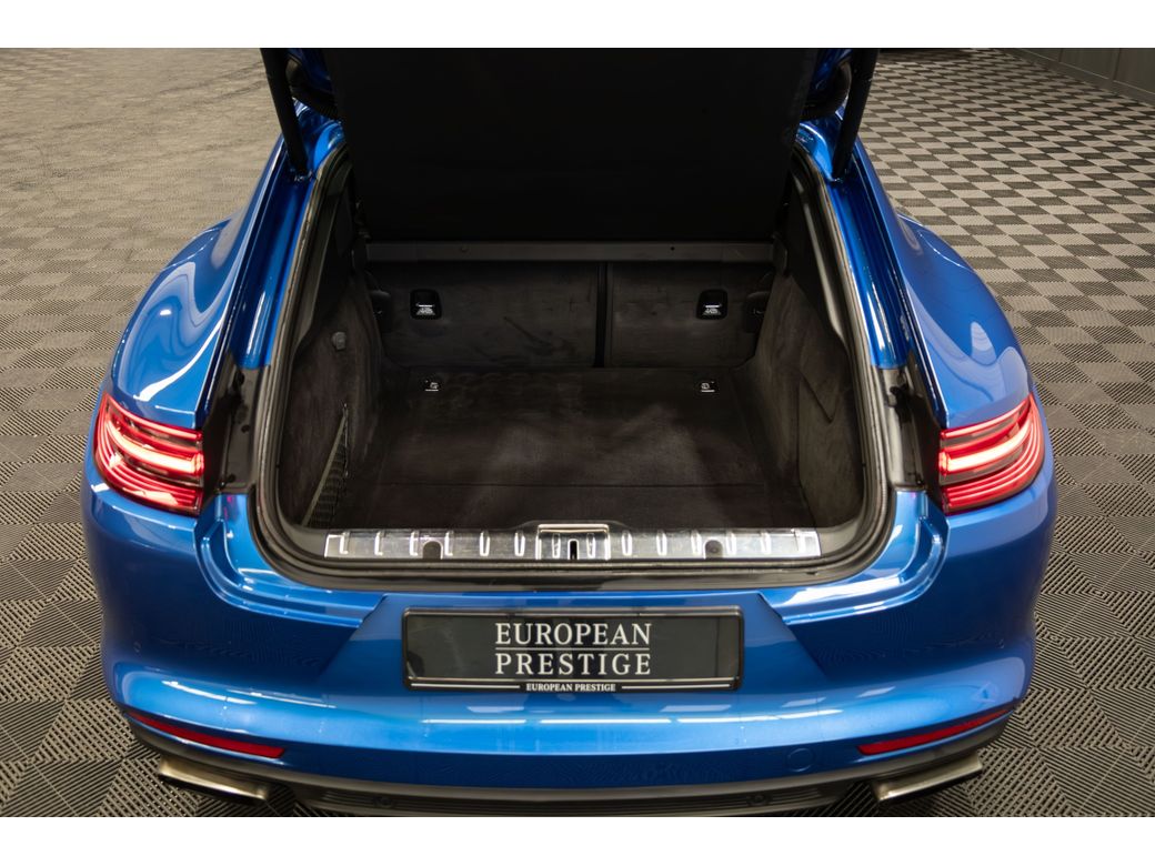 2018 Porsche Panamera