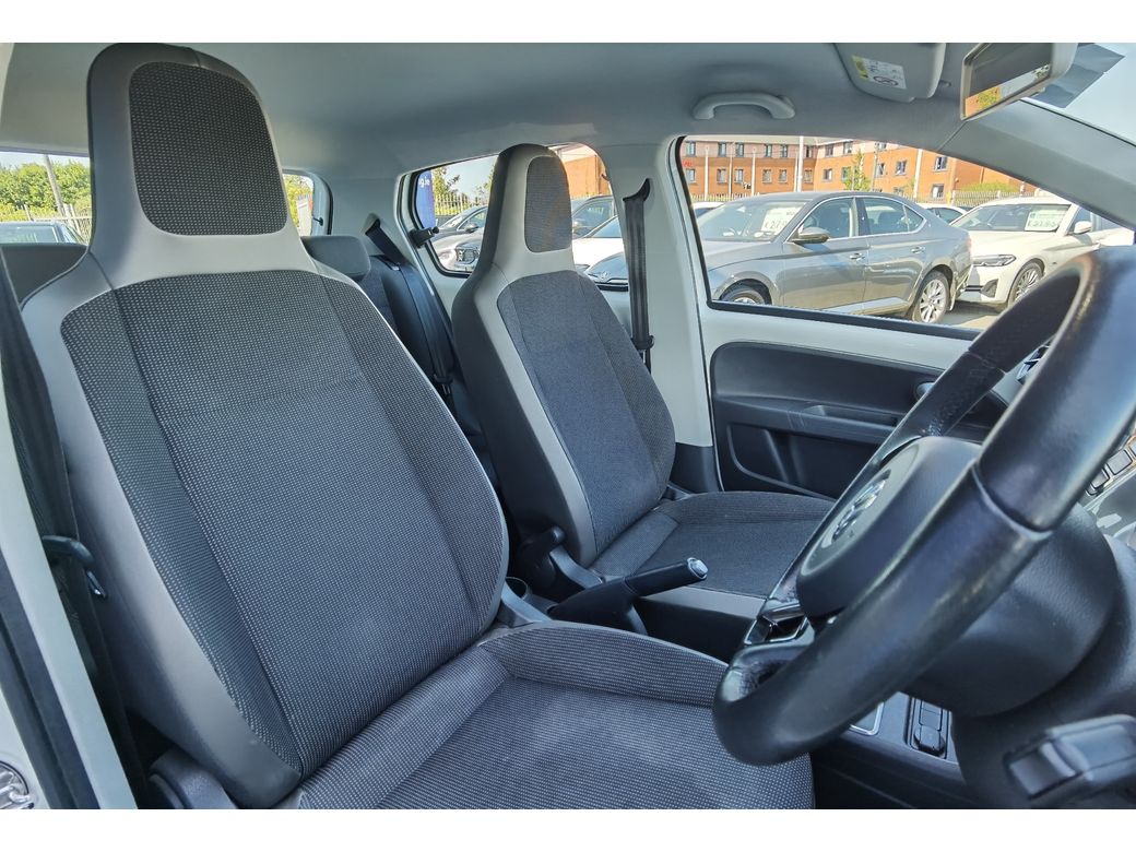 2015 Volkswagen up!