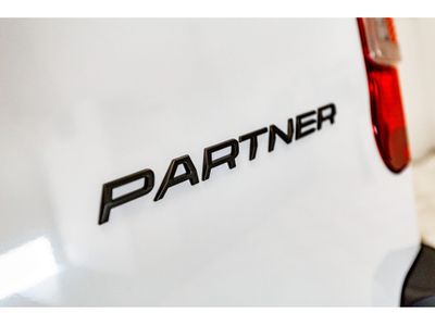 2025 Peugeot Partner