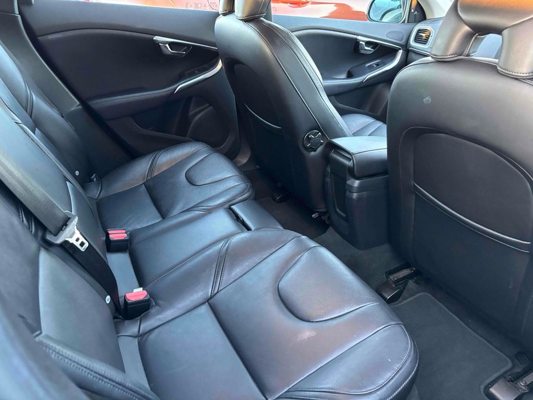 2016 Volvo V40