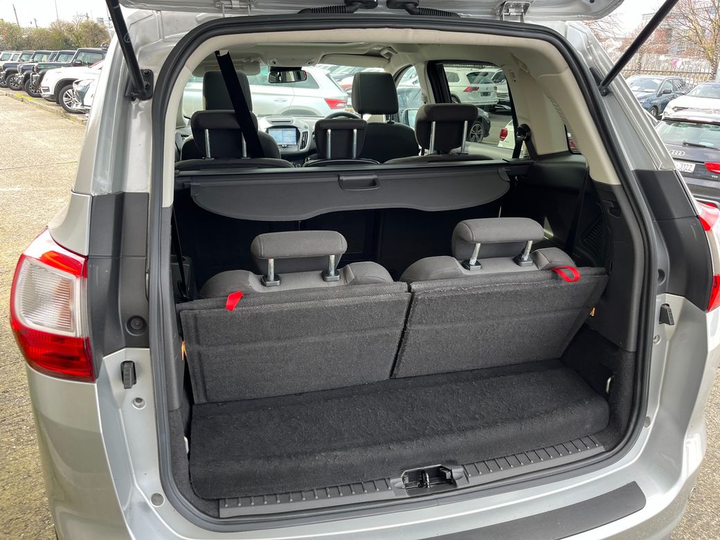 2019 Ford Grand C-Max