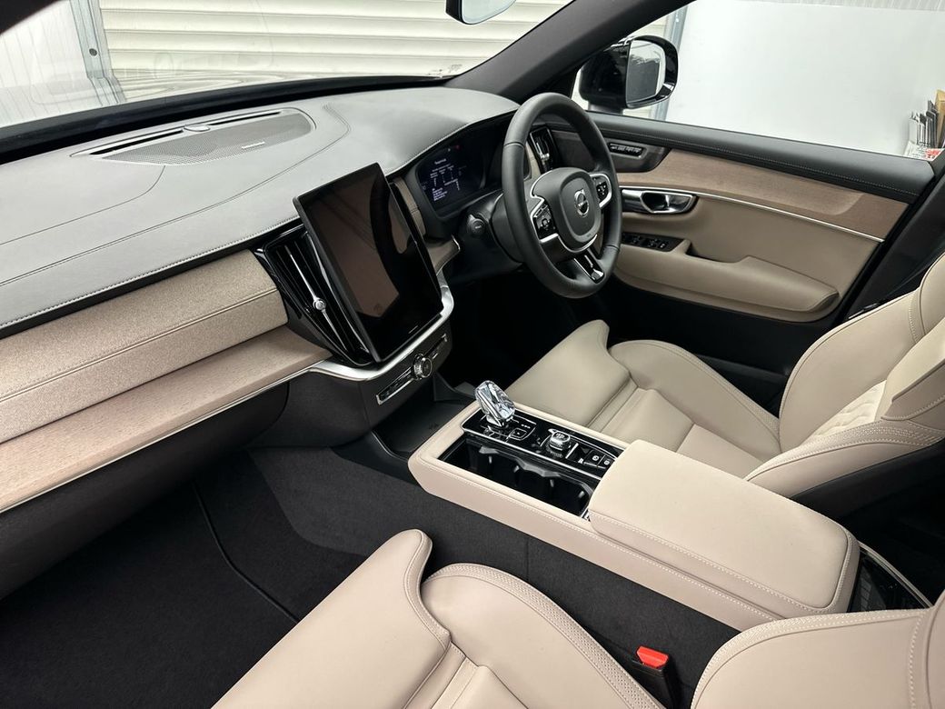 2025 Volvo XC90