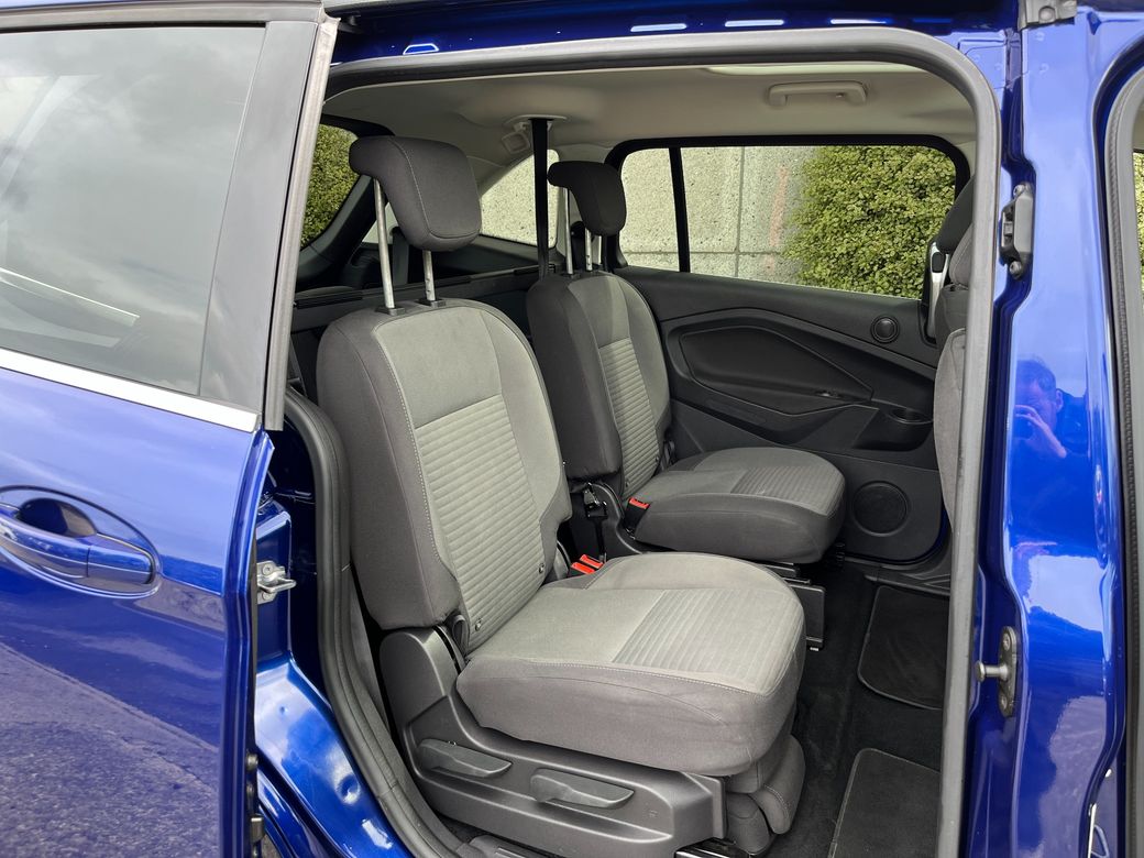 2018 Ford Grand C-Max