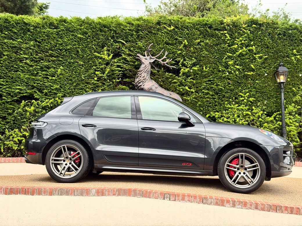 2021 Porsche Macan