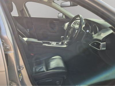 2017 Jaguar XE
