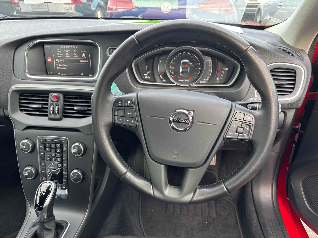 2018 Volvo V40