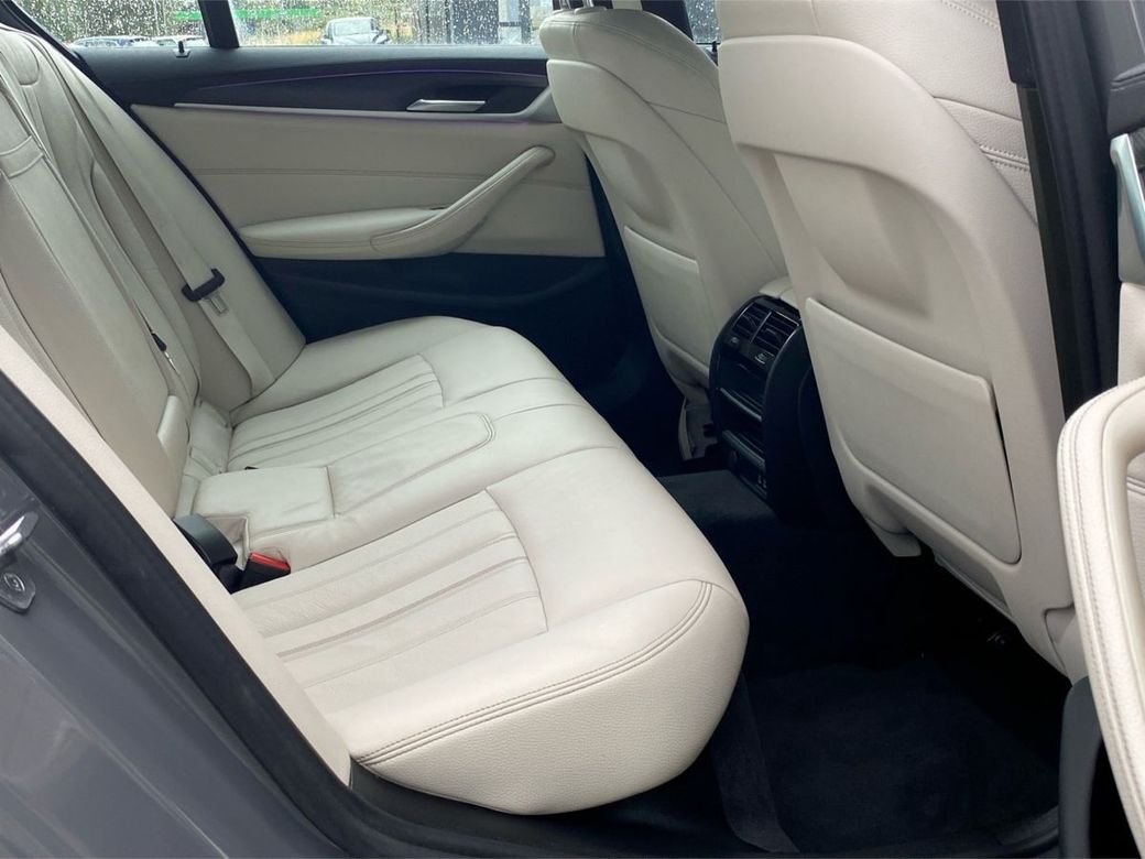 2022 BMW 5 Series