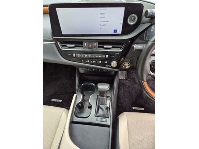 2023 Lexus ES 300h