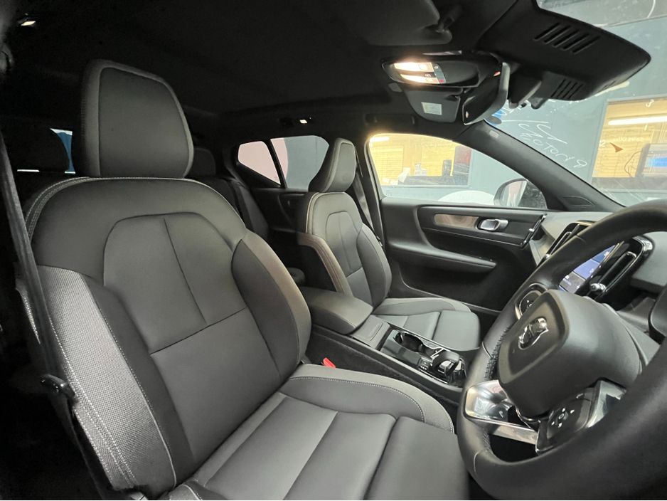2022 Volvo XC40