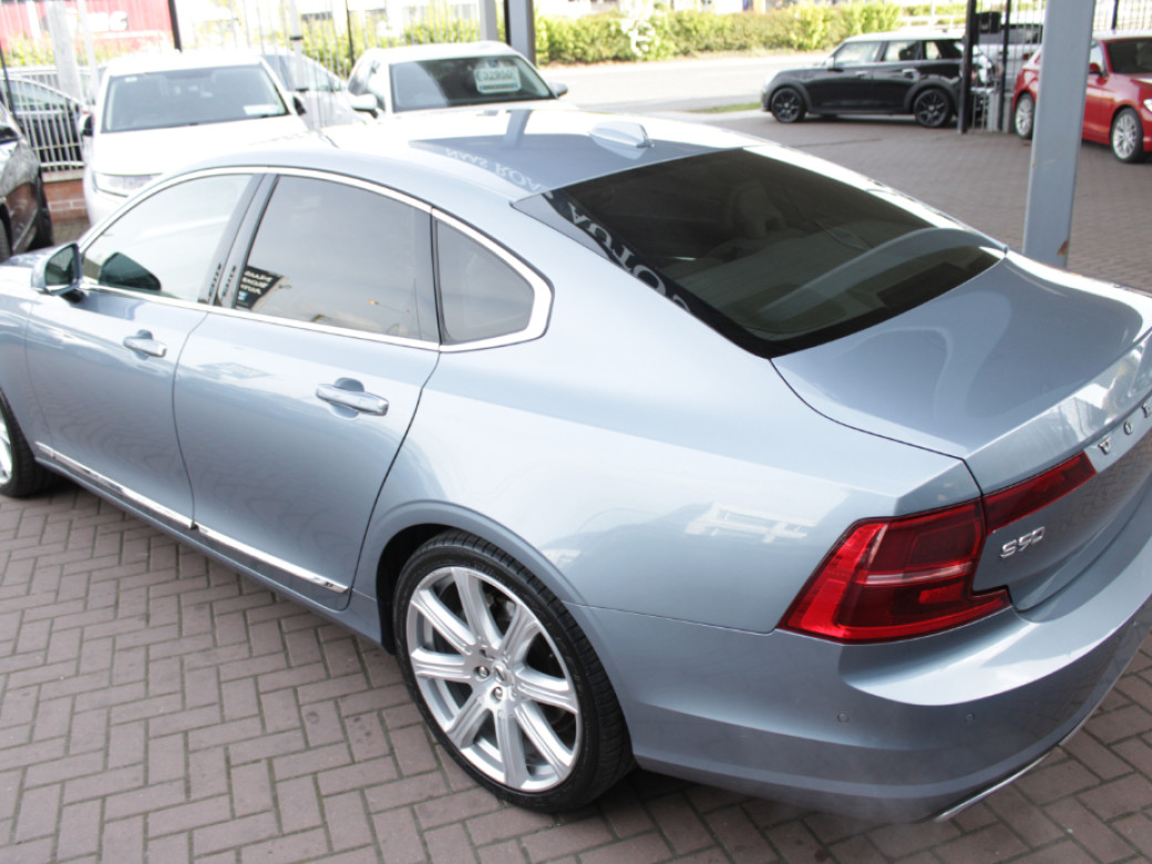 2018 Volvo S90