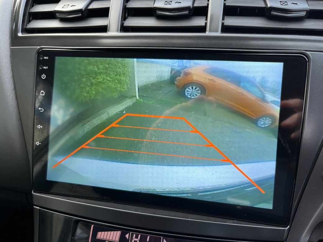 2014 Toyota Prius Alpha