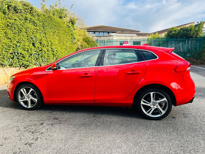 2015 Volvo V40