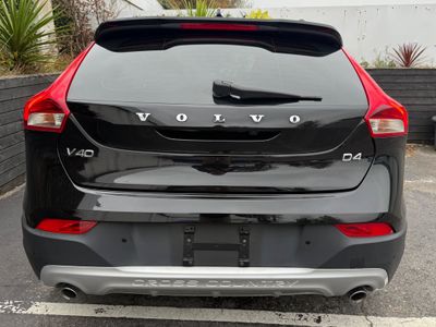 2019 Volvo V40