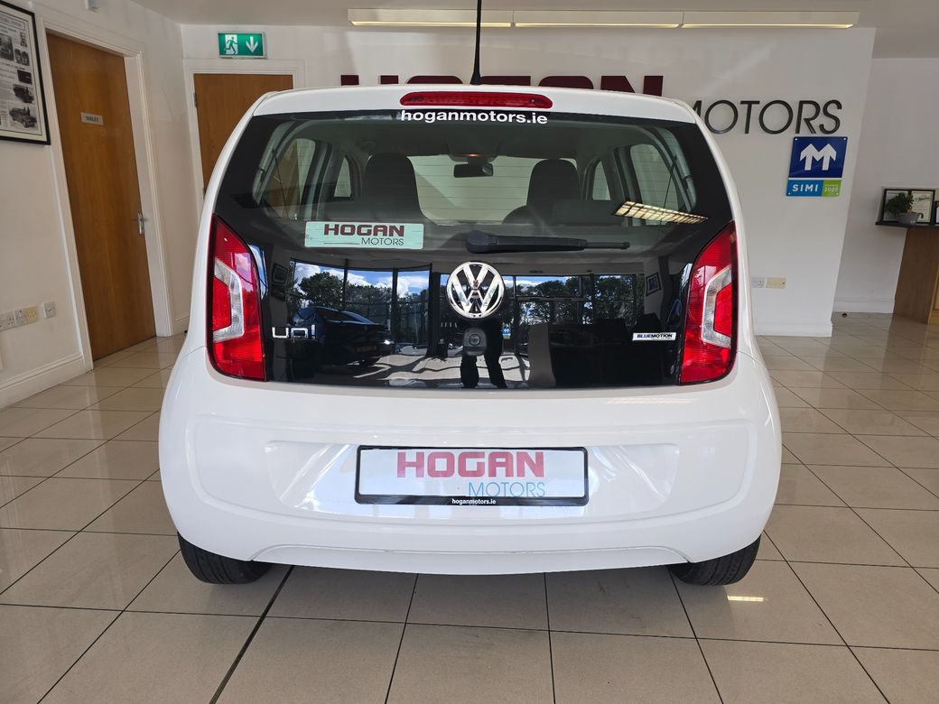 2016 Volkswagen up!