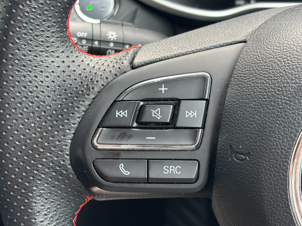 2022 MG ZS