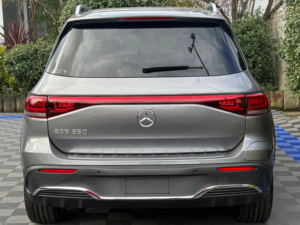 2023 Mercedes-Benz EQB