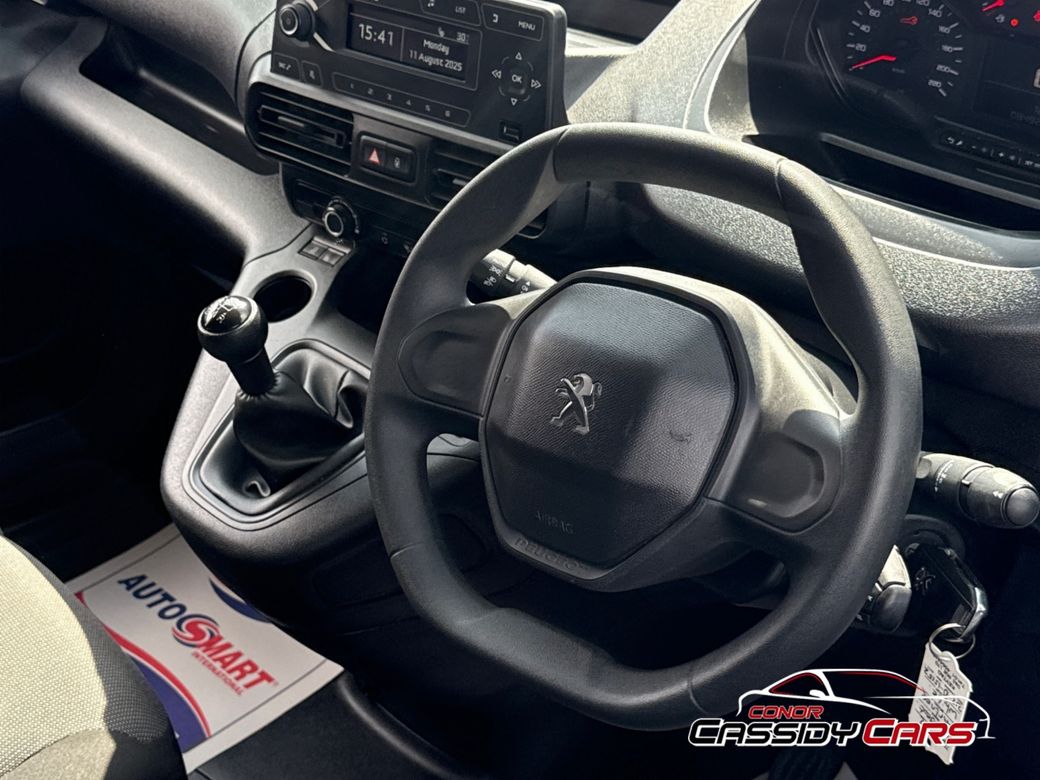 2021 Peugeot Partner