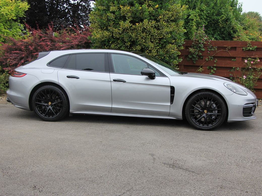 2020 Porsche Panamera