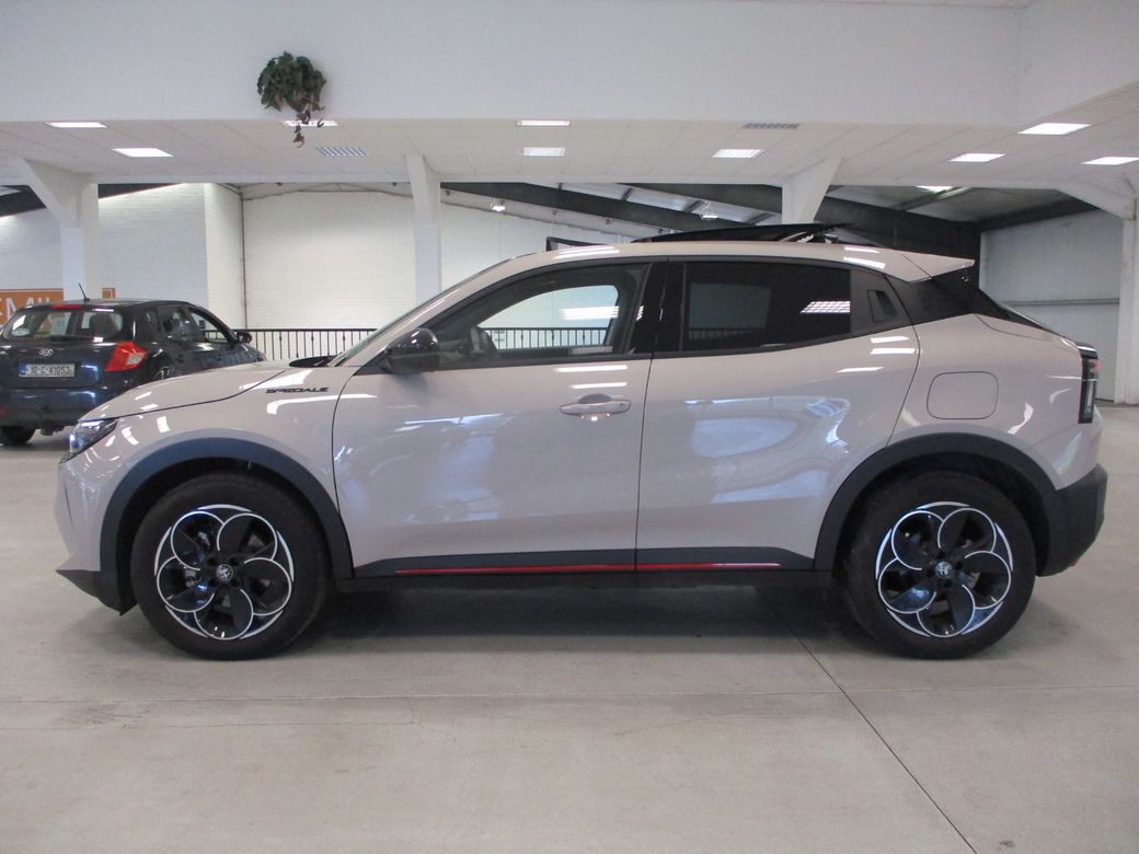 2025 Alfa Romeo Junior