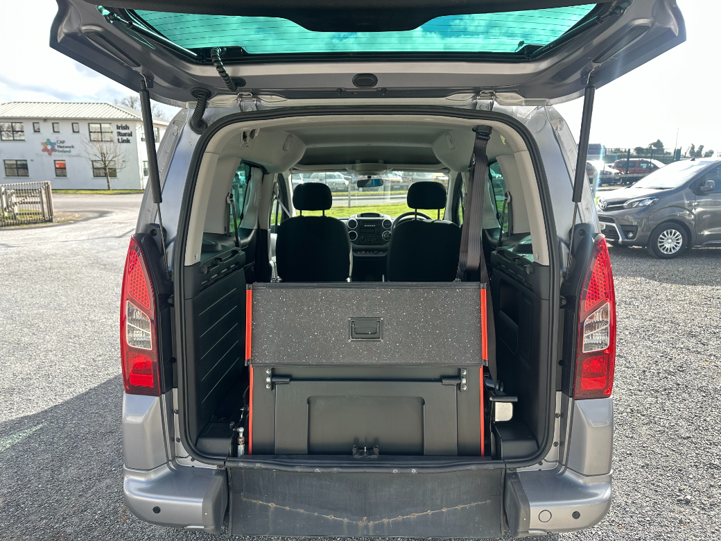 2017 Peugeot Partner Tepee