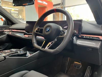 2024 BMW i5