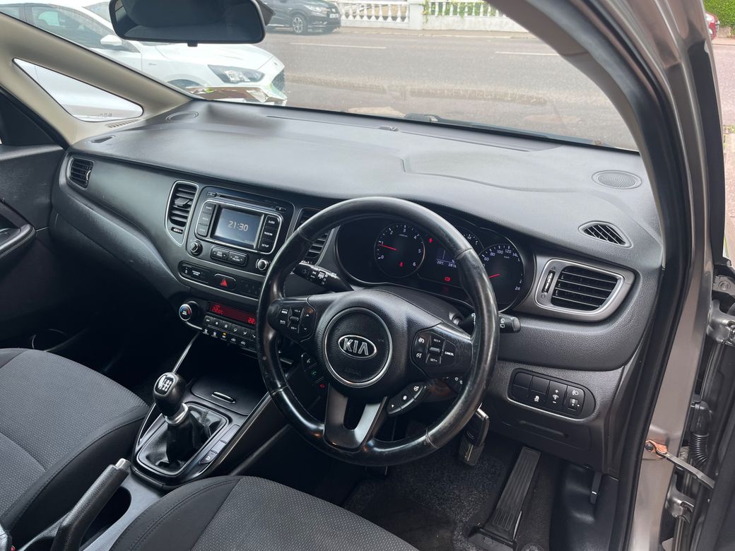2013 Kia Carens
