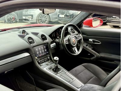 2021 Porsche Cayman
