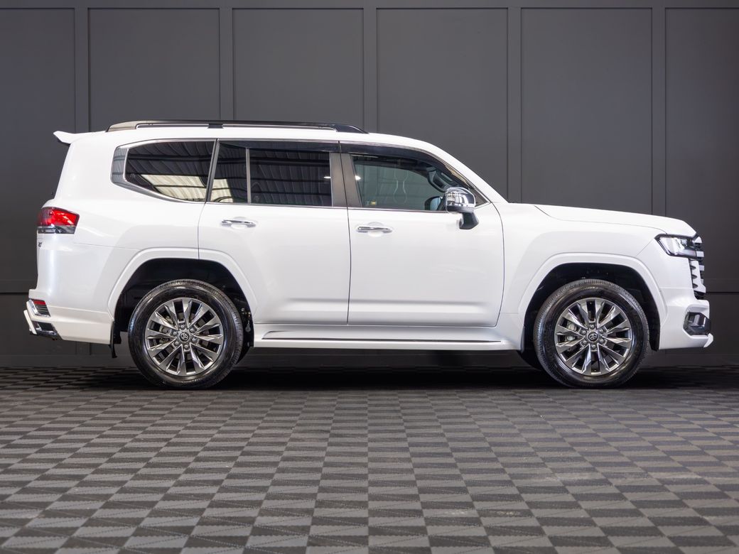 2024 Toyota Land Cruiser Amazon